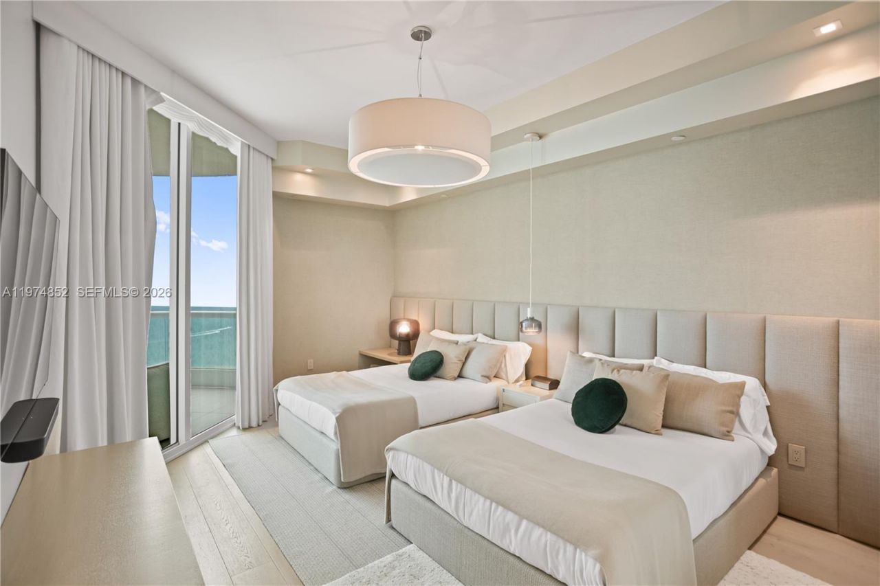 16051 Collins Ave , Unit 3202, Sunny Isles Beach, FL 33160 Photo