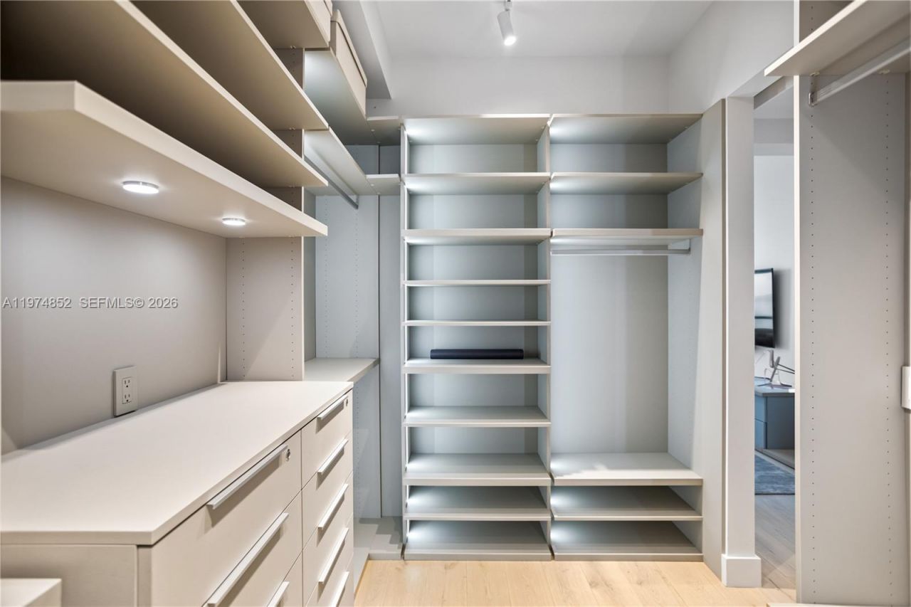 16051 Collins Ave , Unit 3202, Sunny Isles Beach, FL 33160 Photo