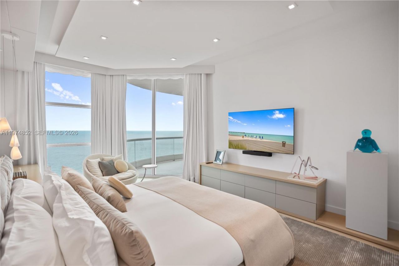 16051 Collins Ave , Unit 3202, Sunny Isles Beach, FL 33160 Photo