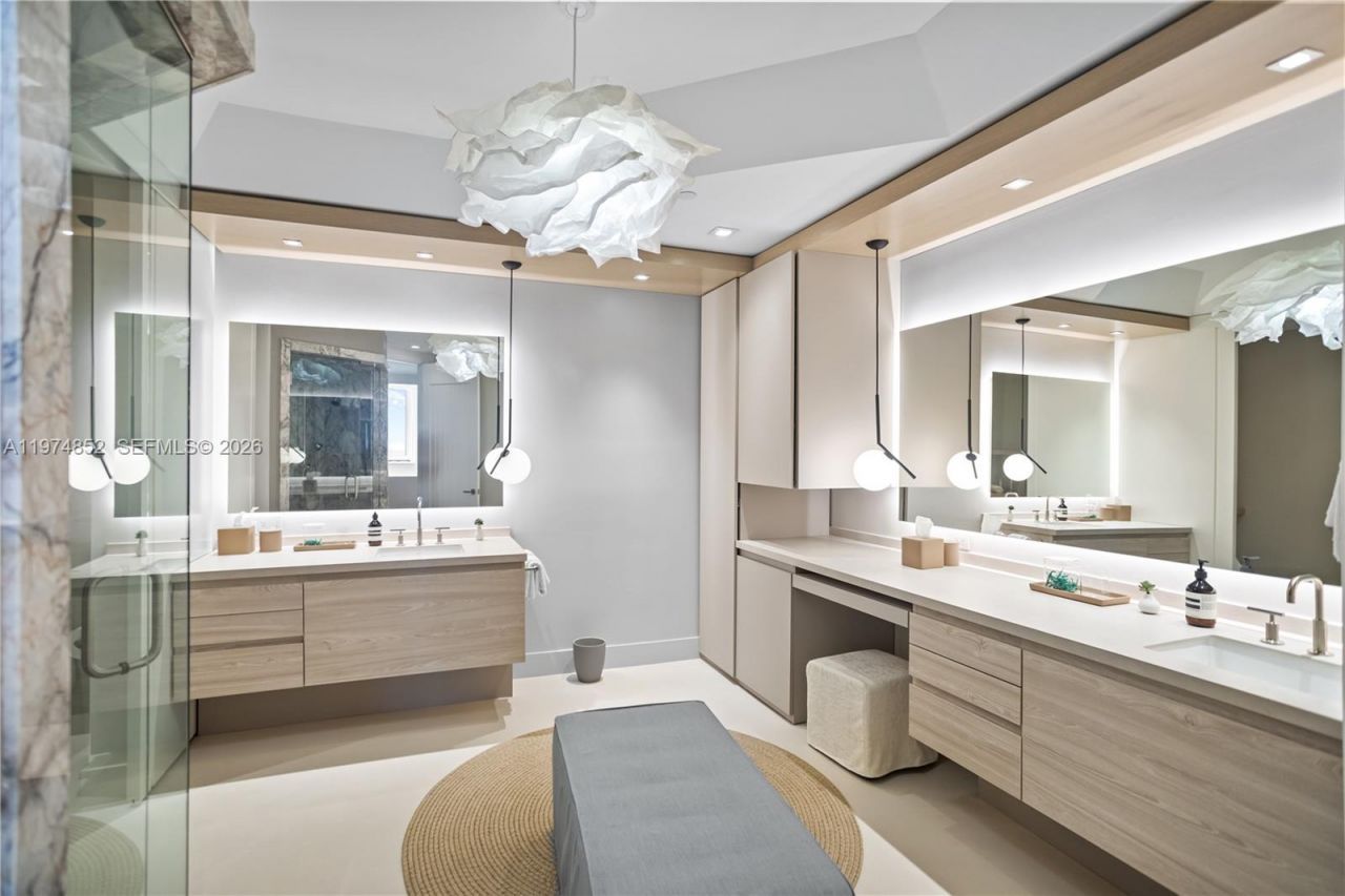 16051 Collins Ave , Unit 3202, Sunny Isles Beach, FL 33160 Photo