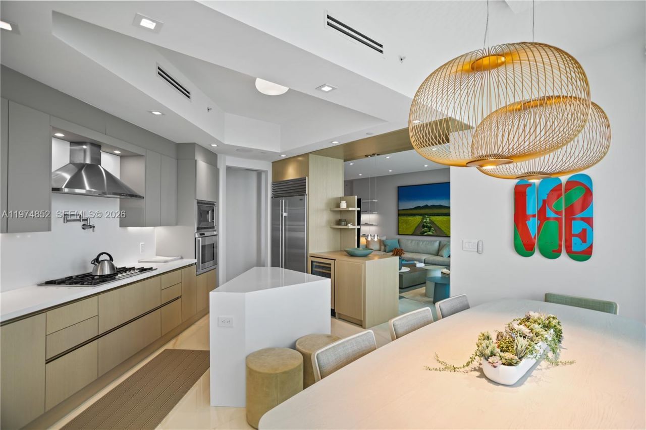 16051 Collins Ave , Unit 3202, Sunny Isles Beach, FL 33160 Photo