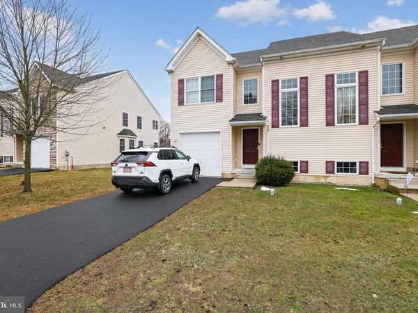 135 SUGARBUSH DRIVE, PERKASIE, PA 18944