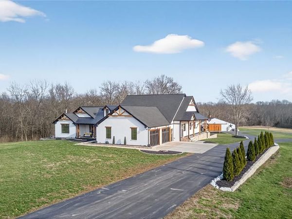 350 Birkhead Road, Winfield, MO 63389