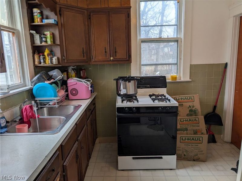 1623 Delmont Avenue , East Cleveland, OH 44112 Photo 11