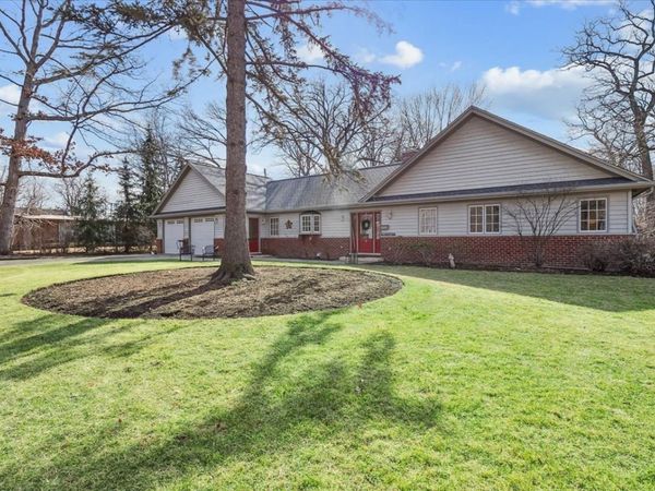 50 W Blodgett Avenue , Lake Bluff, IL 60044