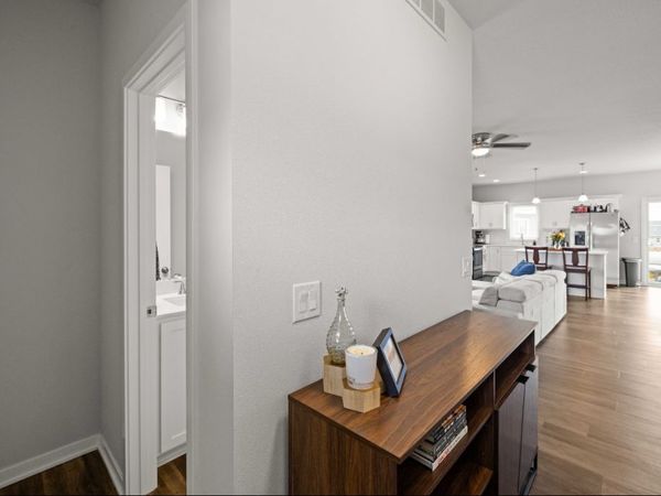 16660 Mill Pond Drive, Urbandale, IA 50323