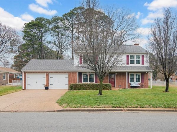 9 Colonial Acres Drive , Hampton, VA 23664