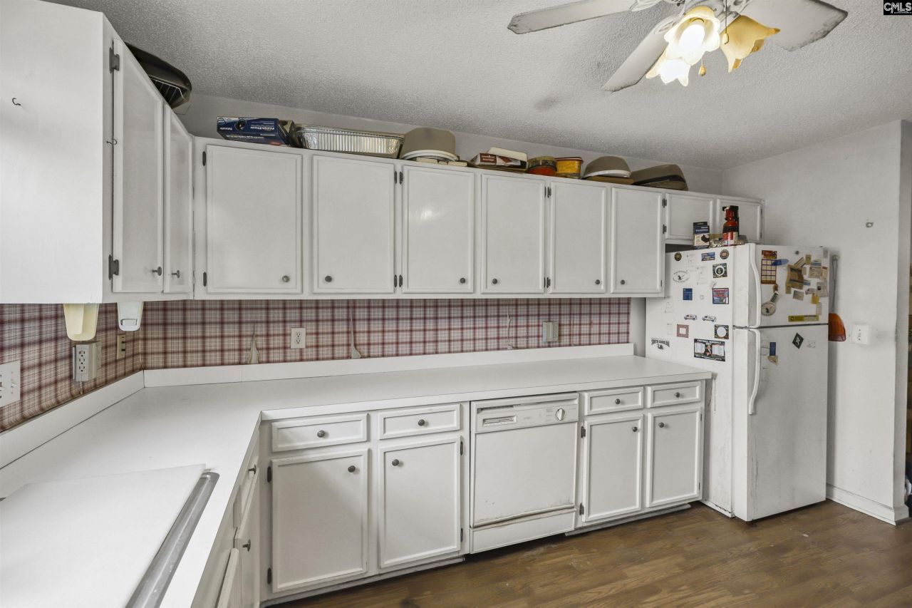 142 Fox Meadow Lane  Photo 10