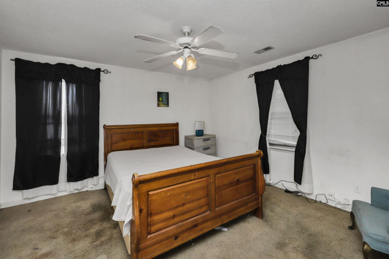 142 Fox Meadow Lane  Photo 11