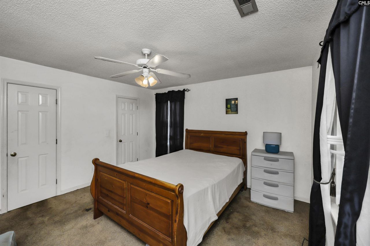 142 Fox Meadow Lane  Photo 12