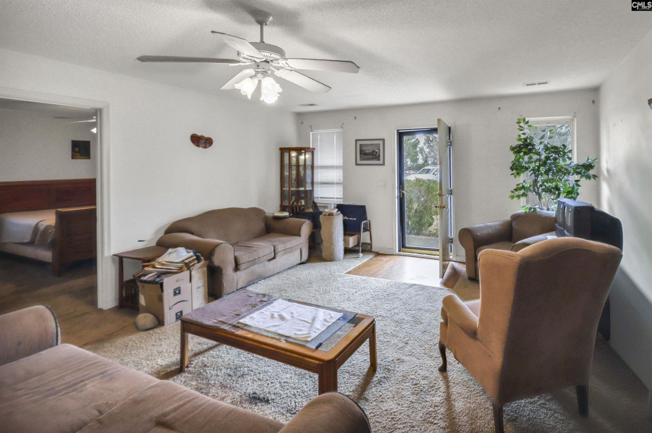 142 Fox Meadow Lane  Photo 5