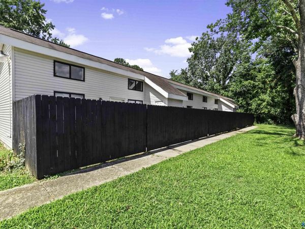 3704 Squaw Valley Drive SW, Huntsville, AL 35805