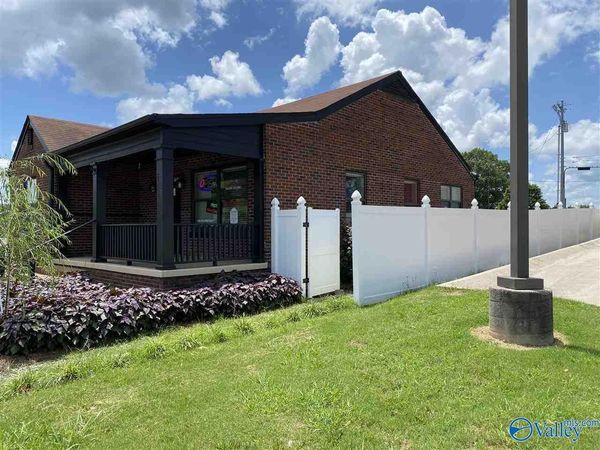 1117 6th Avenue, Decatur, AL 35601