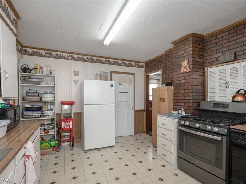 3655 W 48th Street , Cleveland, OH 44102 Photo 12