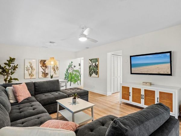 617 NE 9th Avenue, Unit 72, Fort Lauderdale, FL 33304