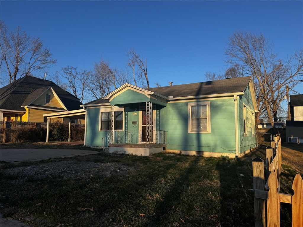 607 N 4th Street , Rogers, AR 72756 Main Photo