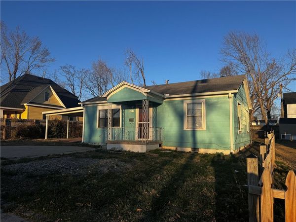 607 N 4th Street , Rogers, AR 72756