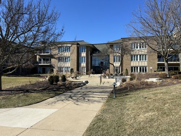 1 Oak Brook Club Drive , Unit A105, Oak Brook, IL 60523
