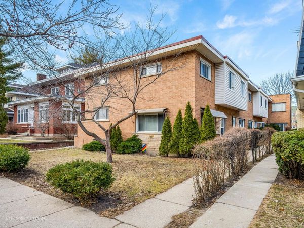 1414 W Sherwin Avenue , Unit B, Chicago, IL 60626