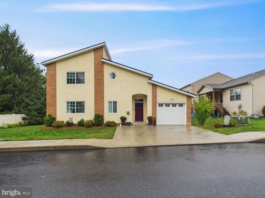 404 W Coover Street, Mechanicsburg, PA 17055 Main Photo