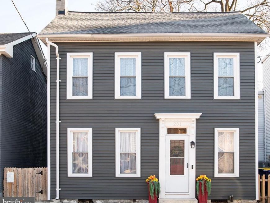 231 W Locust Street, Mechanicsburg, PA 17055 Main Photo