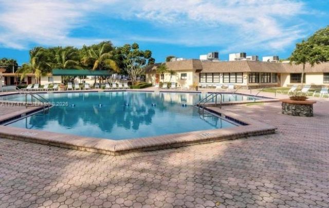 4270 NW 40th St , Unit 104, Lauderdale Lakes, FL 33319 Photo