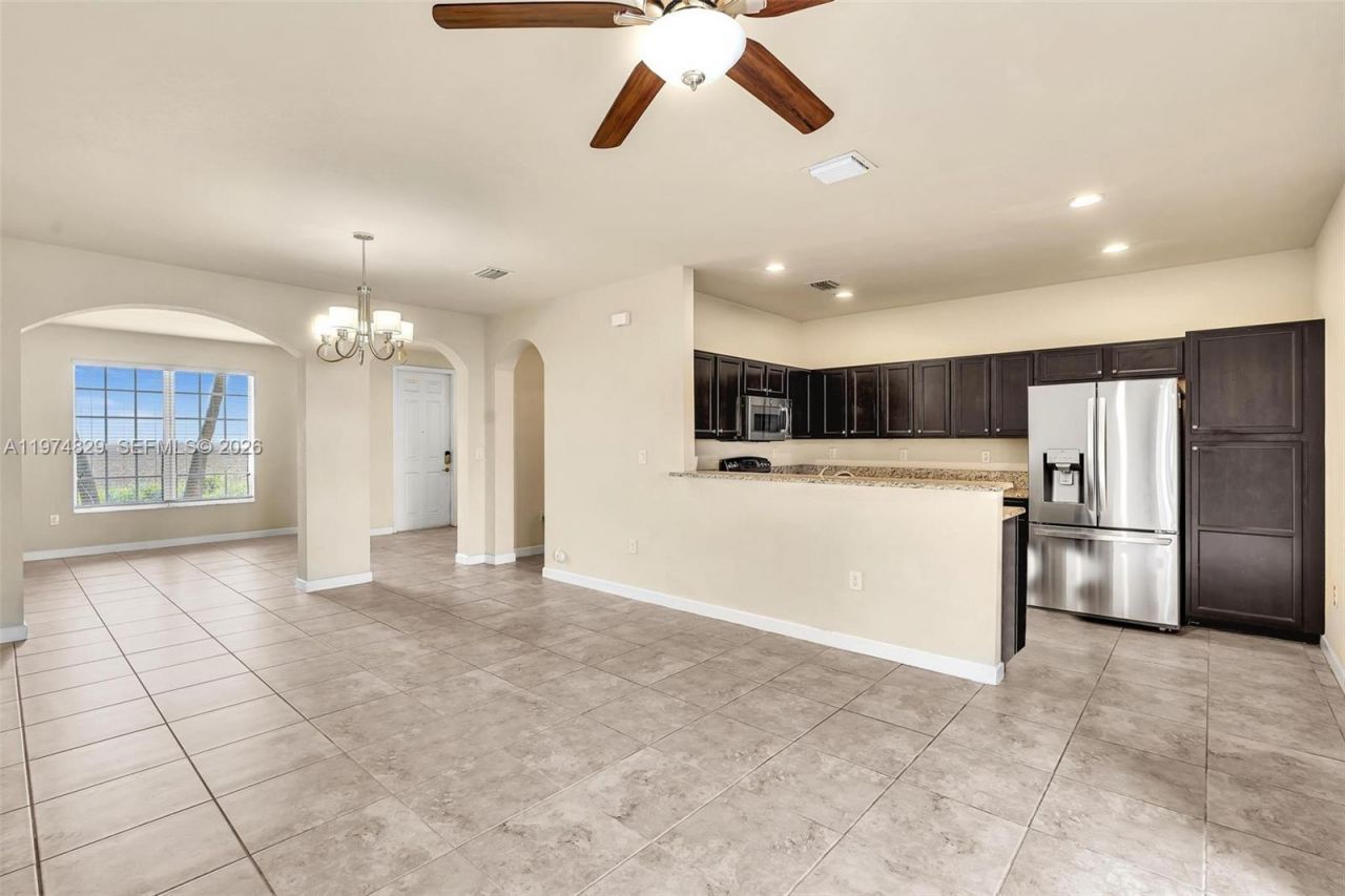 17161 SW 96th St, Miami, FL 33196 Photo