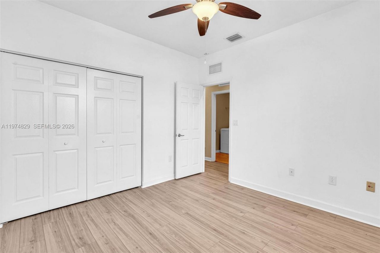 17161 SW 96th St, Miami, FL 33196 Photo