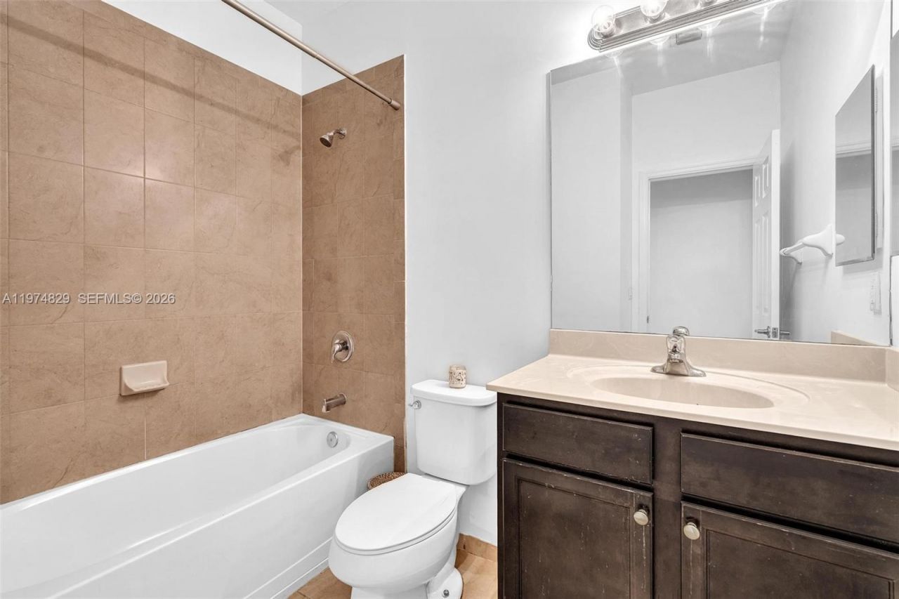 17161 SW 96th St, Miami, FL 33196 Photo