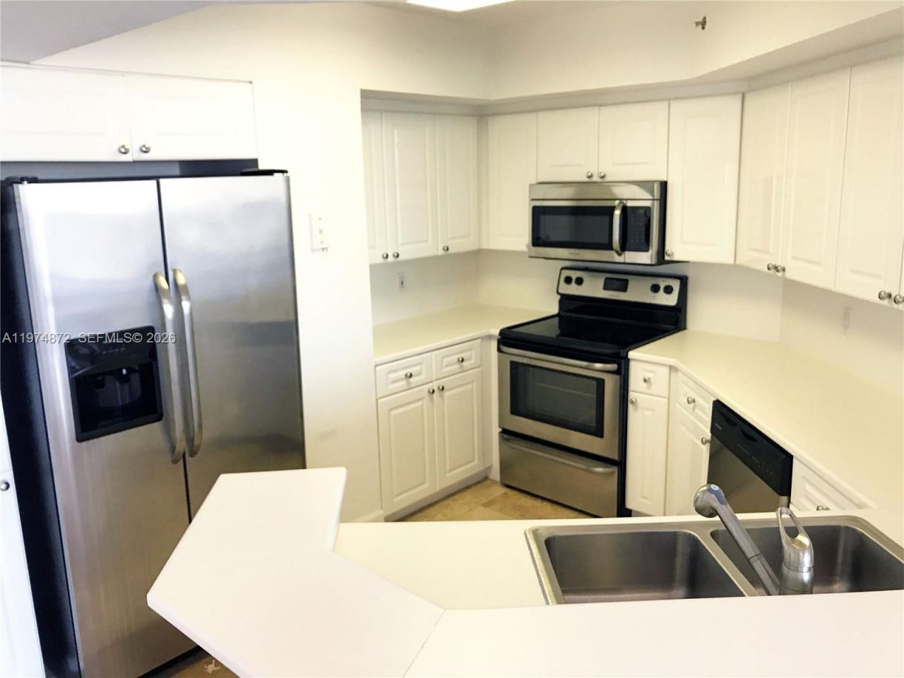 1800 Sunset Harbour Dr , Unit 811, Miami Beach, FL 33139 Photo