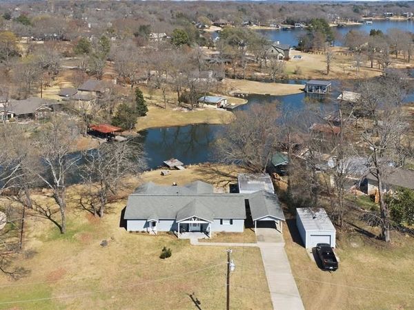 6106 Peninsula Circle , Athens, TX 75752