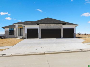 5608 N 213th Street , Elkhorn, NE 68022