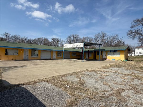 161 N Mississippi Avenue , Atoka, OK 74525