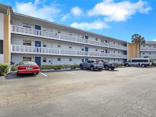 1407 Tropic TER, NORTH FORT MYERS, FL 33903