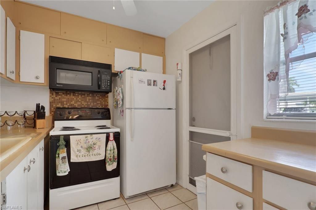 1407 Tropic Ter, North Fort Myers, FL 33903 Photo