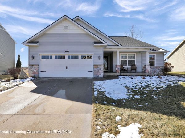 1219 Wildflower Drive, Holt, MI 48842