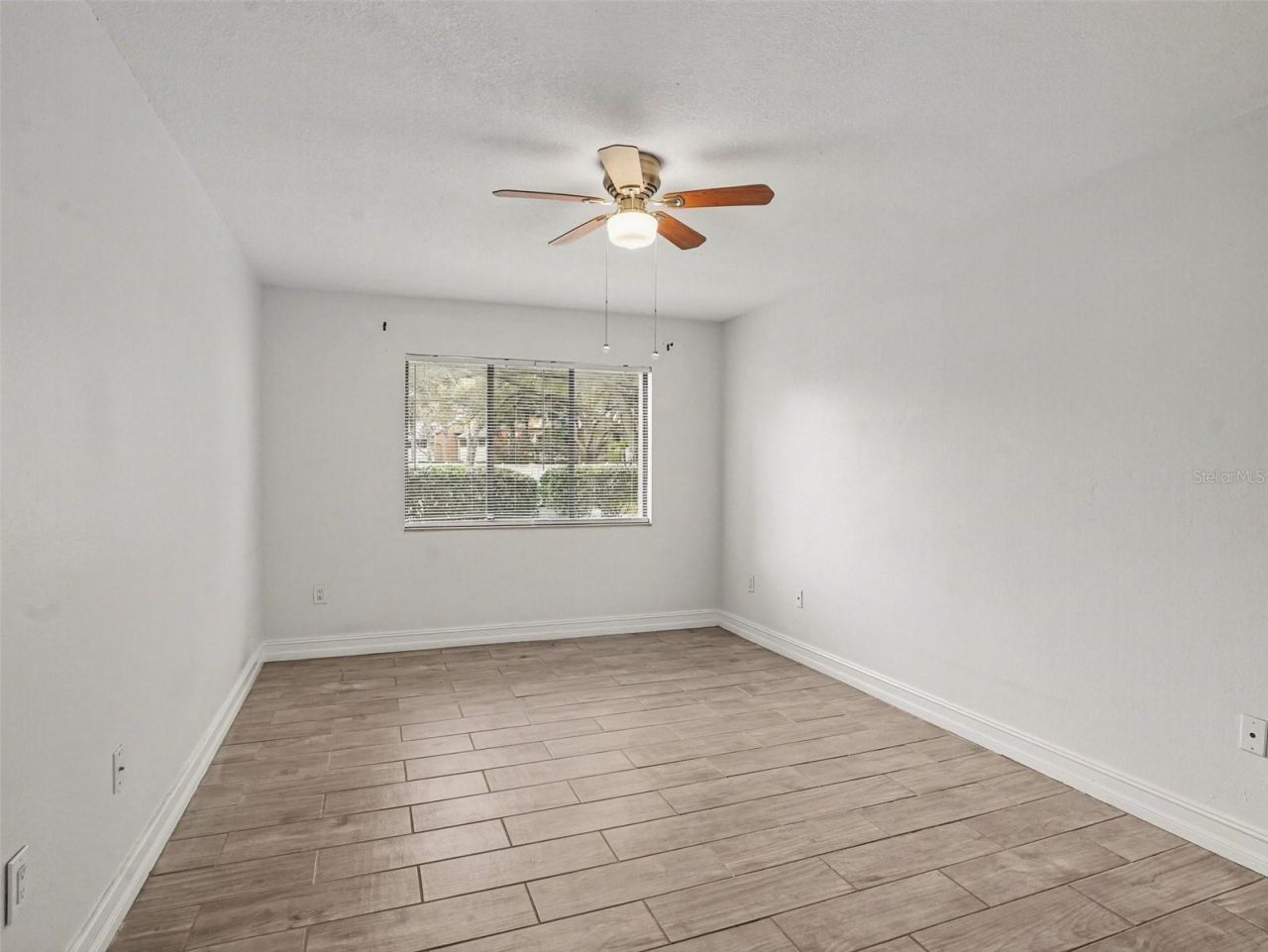 3288 S Semoran Boulevard , Unit 14, Orlando, FL 32822 Photo