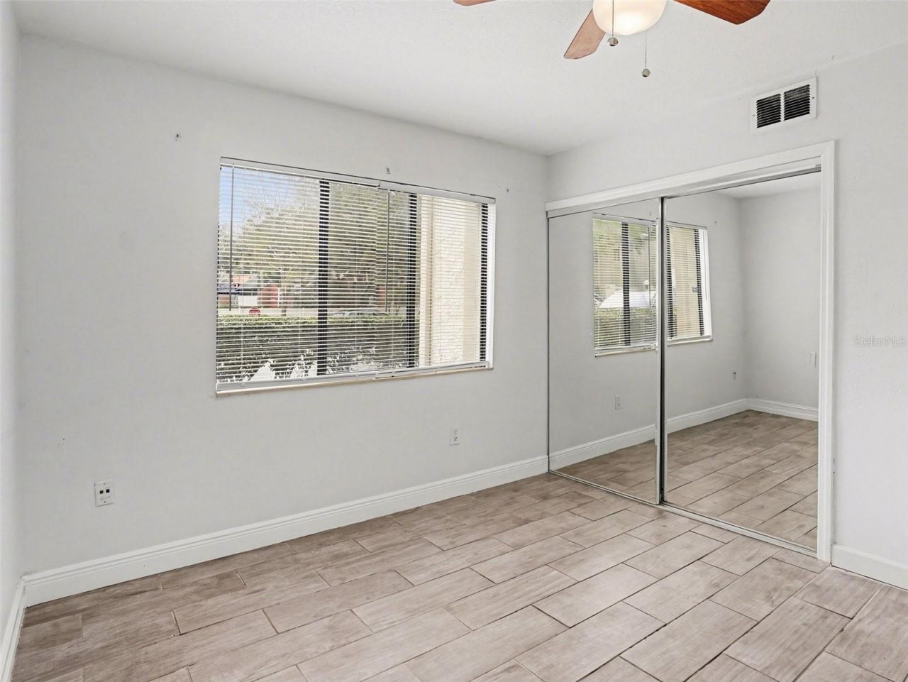 3288 S Semoran Boulevard , Unit 14, Orlando, FL 32822 Photo