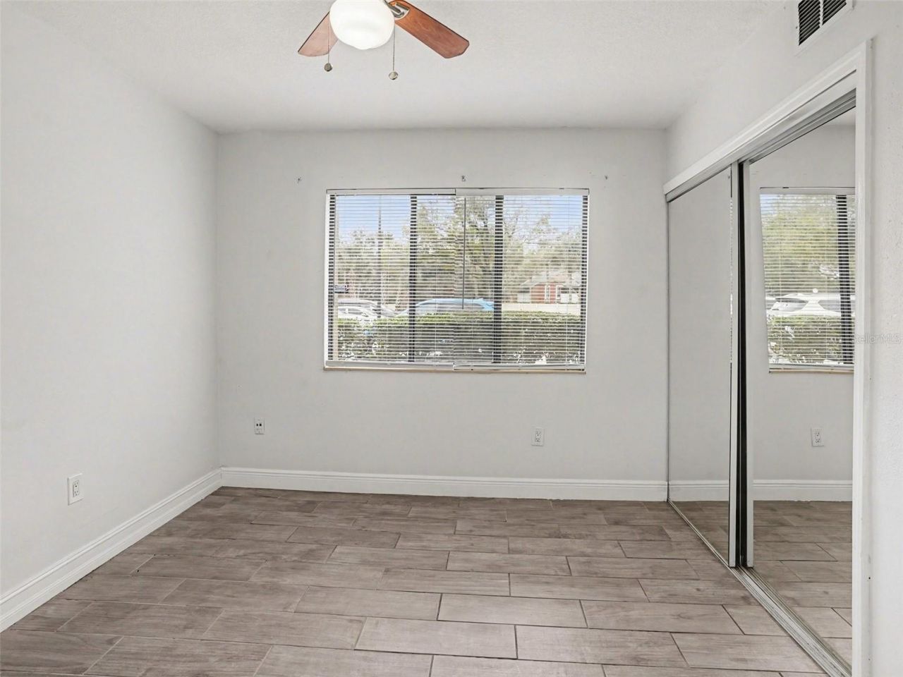 3288 S Semoran Boulevard , Unit 14, Orlando, FL 32822 Photo