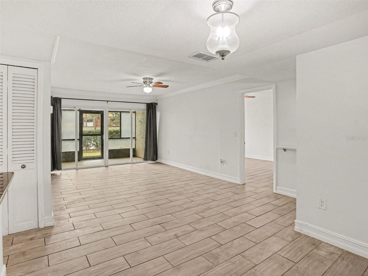 3288 S Semoran Boulevard , Unit 14, Orlando, FL 32822 Photo