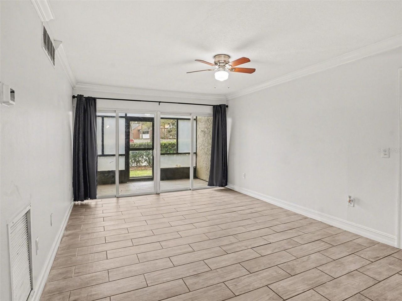 3288 S Semoran Boulevard , Unit 14, Orlando, FL 32822 Photo