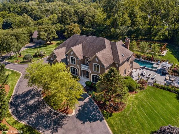 675 Old Barrington Road , North Barrington, IL 60010