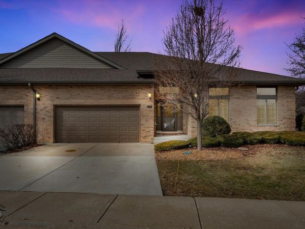 9306 Fox Run Circle , Frankfort, IL 60423