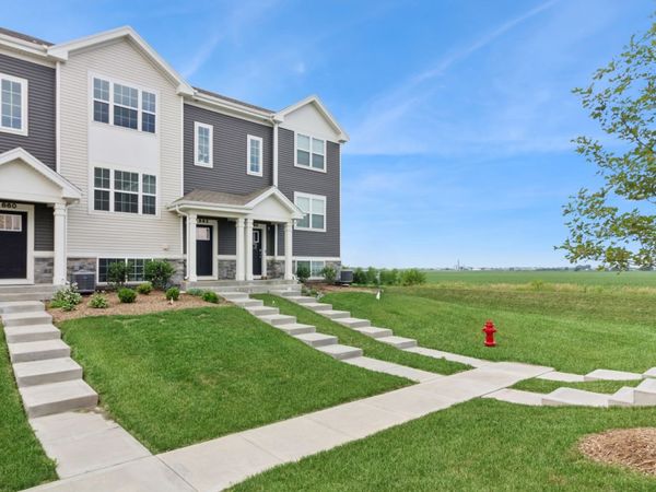 862 Briar Glen Court , Hampshire, IL 60140