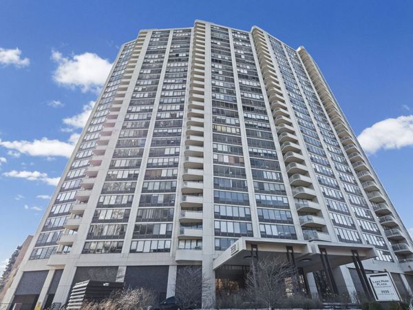 3930 N Pine Grove Avenue, Unit 304, Chicago, IL 60613