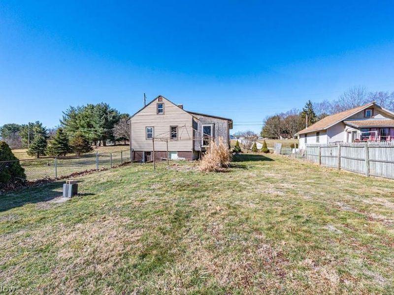 3236 Young Avenue NW, Massillon, OH 44647 Photo 4