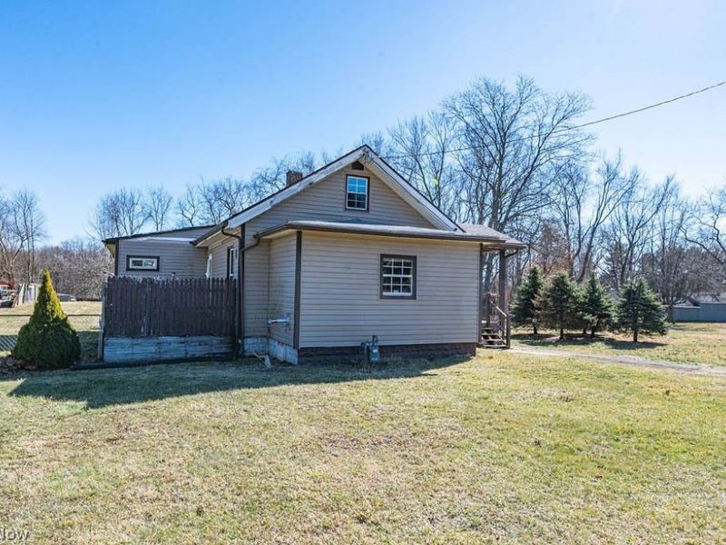 3236 Young Avenue NW, Massillon, OH 44647 Photo 6