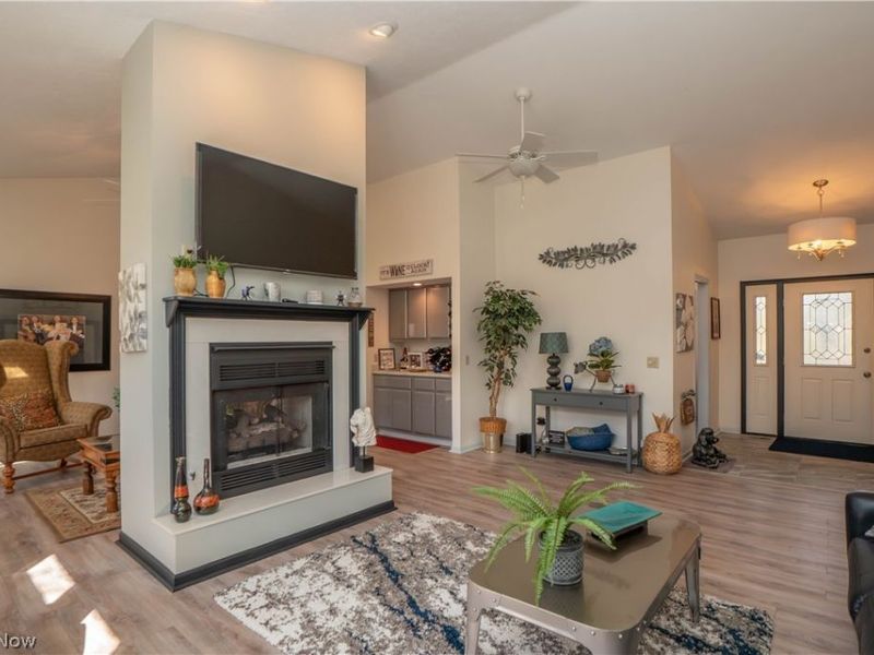 101 N Circle Drive , Canton, OH 44709 Photo 6