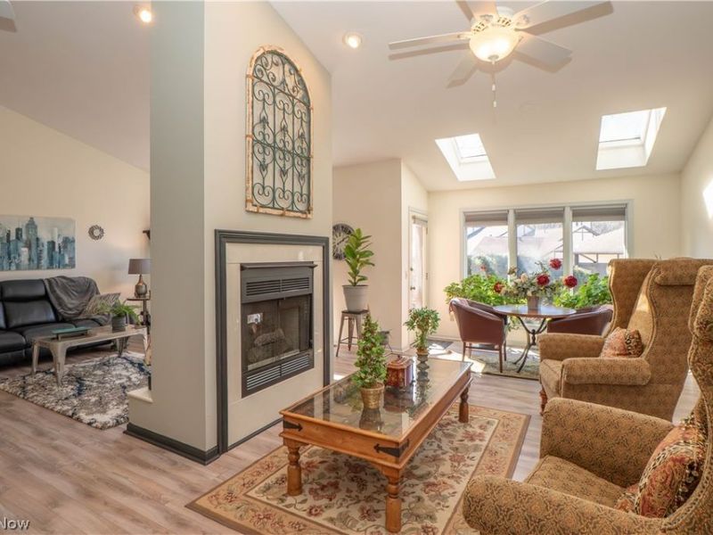 101 N Circle Drive , Canton, OH 44709 Photo 9