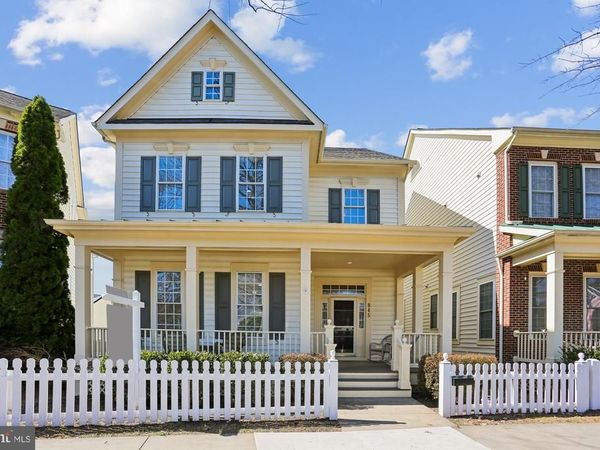 945 MAIN STREET, GAITHERSBURG, MD 20878